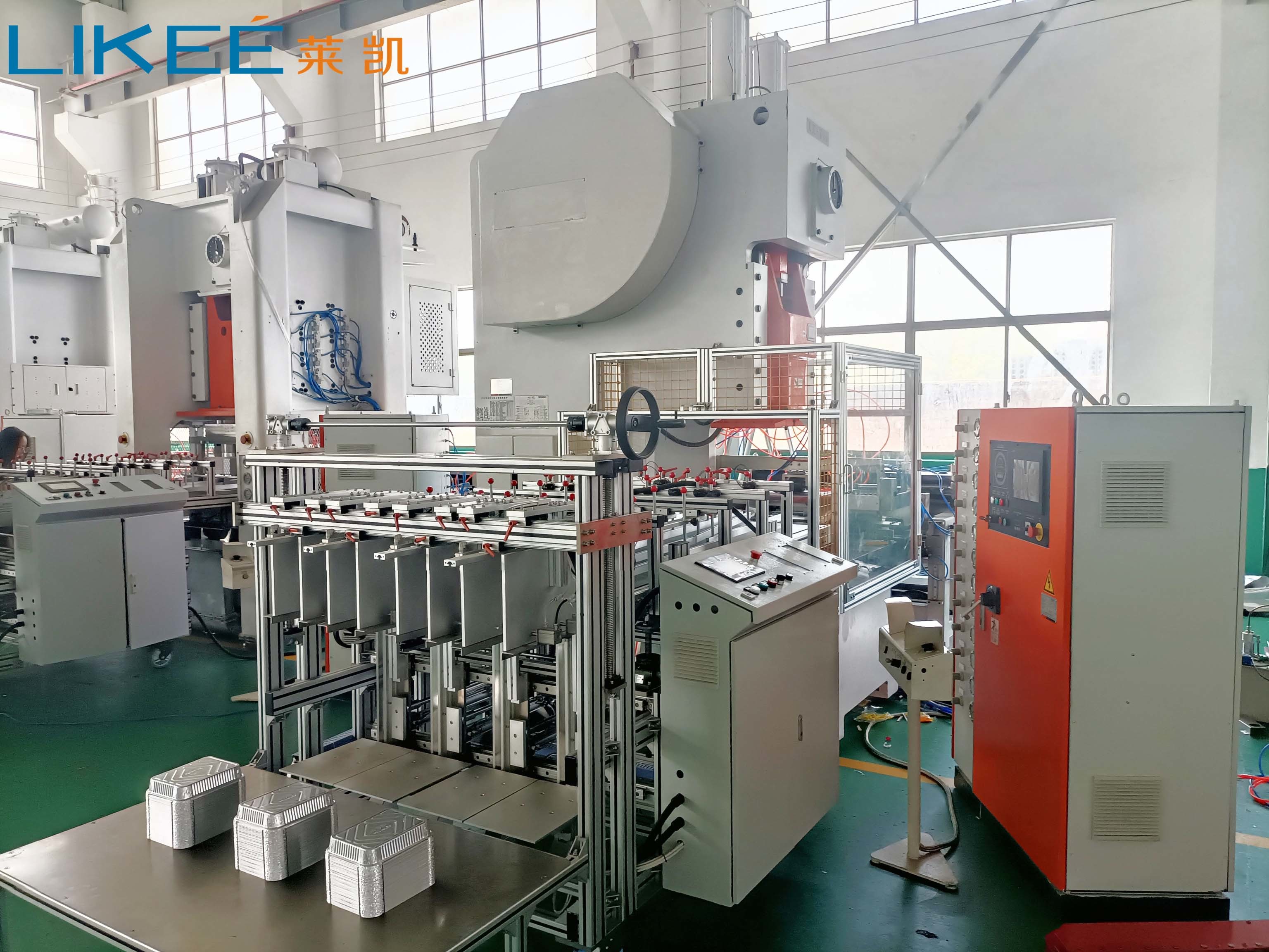 Automatic Aluminum Foil Plate Making Machine with 19.8KW Compressor