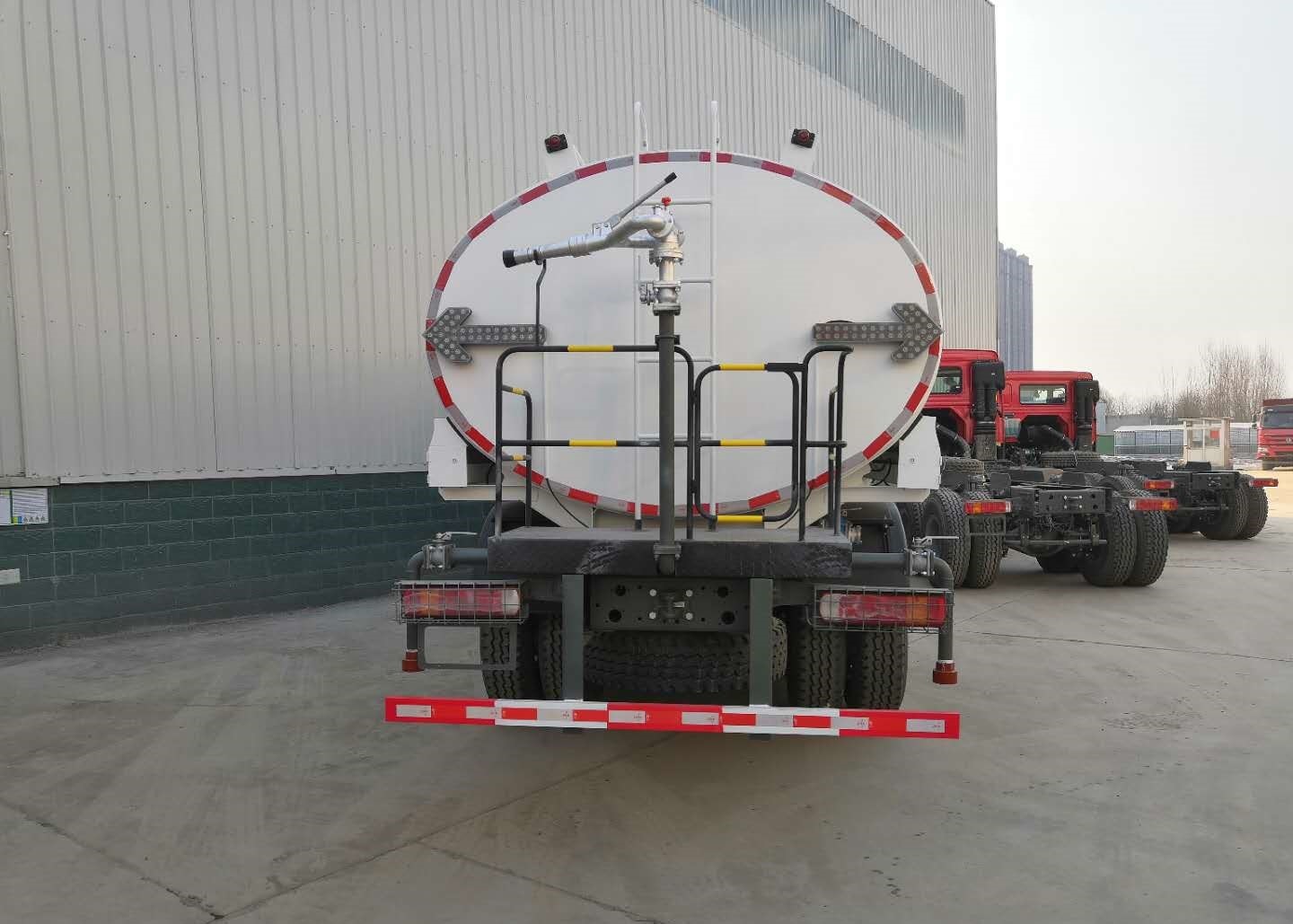 Counstruction Use Liquid Bulk Trucking 20CBM Water Truck City Use For Clean