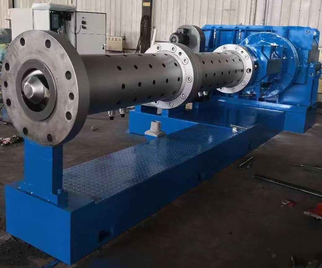 Cold Feed Pin Barrel Rubber Extruder Machine with 12000 KG Weight and 110 kW Power