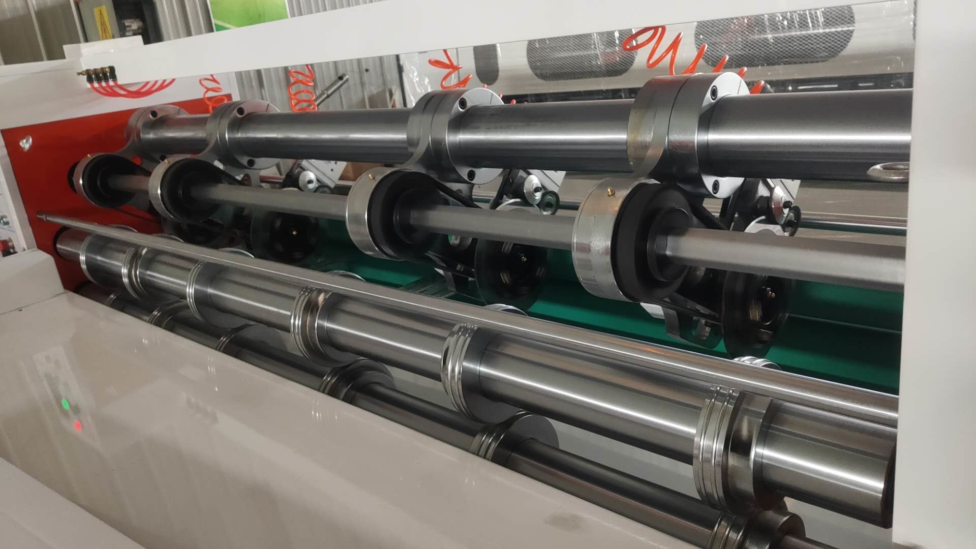380-440VAC Thin Blade Slitter Scorer Machine For Corrugated Board Energy Efficient