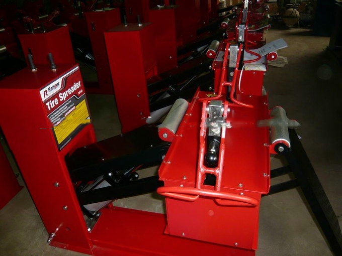 Pneumatic Tire spreader AA-TR60.