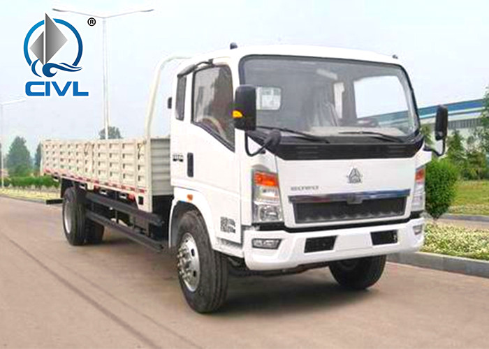 ZZ1047F3315E145 HOWO 4x2 Flat Bed Truck For Machinery Transportation