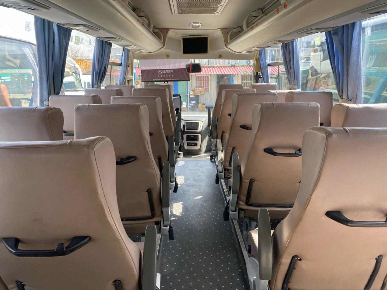 Used Kinglong Coach Bus LHD Front Engine XMQ6802 Yuchai Engine Second Hand Coach