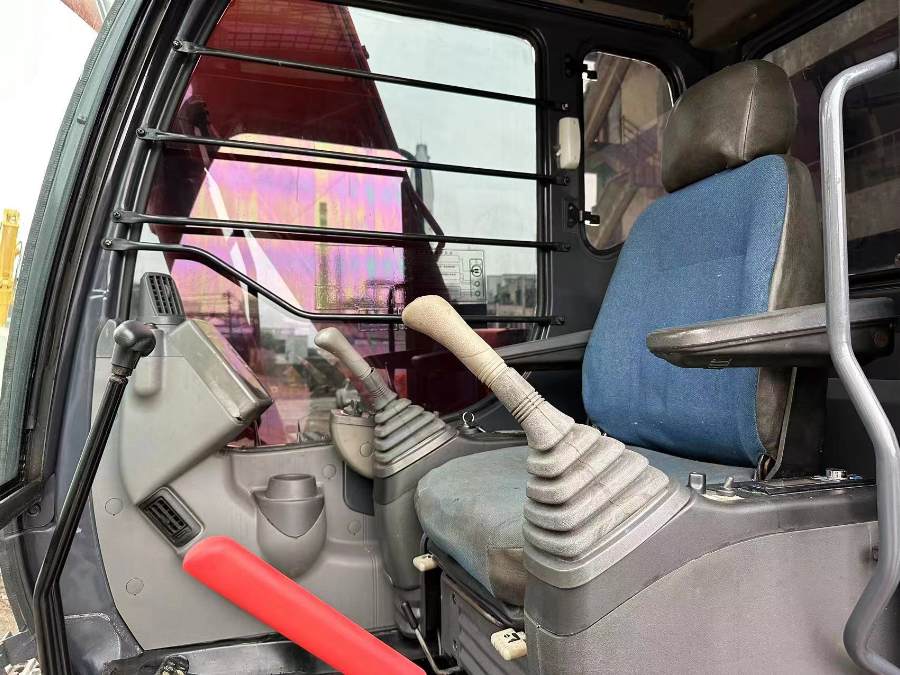 Hitachi ZX120 Excavator Cab