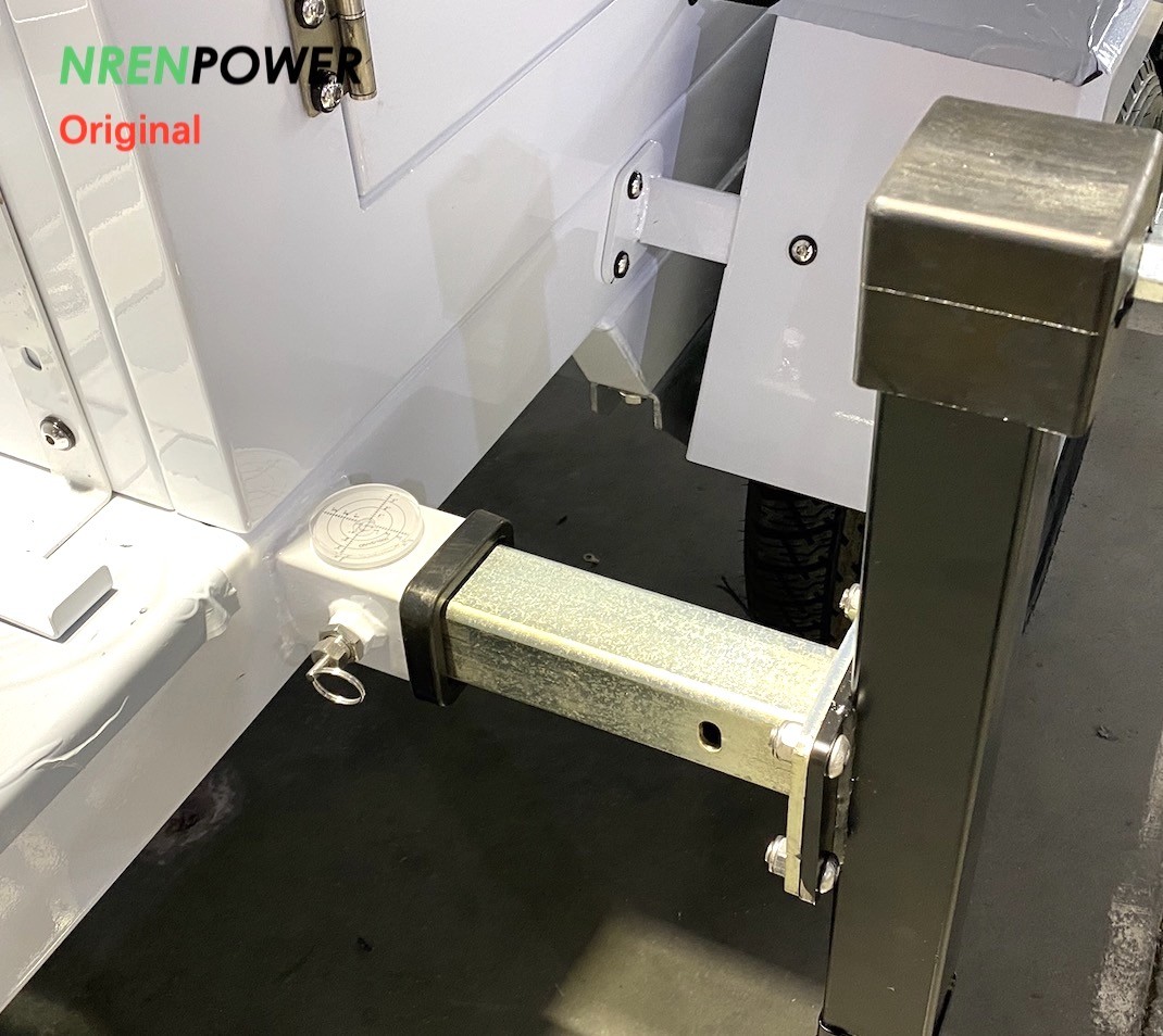 mobile solar trailer tower lighting-9m hydraulic mast-4x435 solar panels-8x200AH batteries