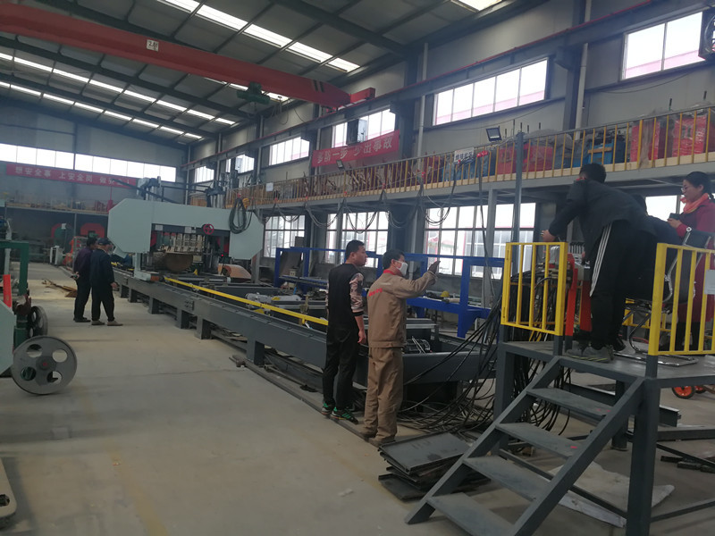Hydraulic Automatic CNC Bandsaw Machine, Big band saw mills to cutting board wood