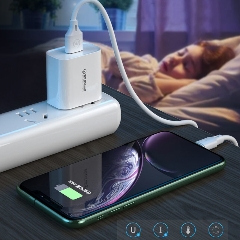 5V 2.4A 18W Travel Charging Kit QC3.0 Cell Phone Quick Charger