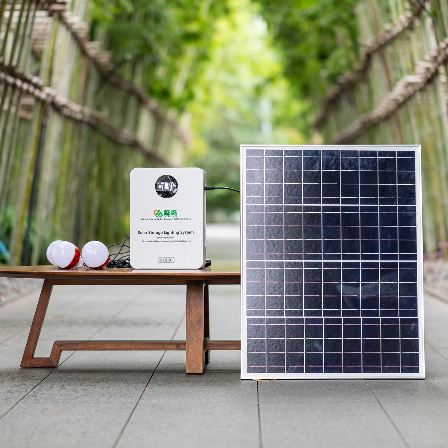Universal Output Socket Portable Solar Generators With 16V 25AH Battery Capacity