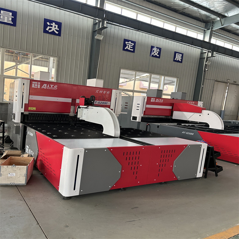 Servo Motor CNC Panel Bender 20m/Min Automatic Sheet Bending Machine