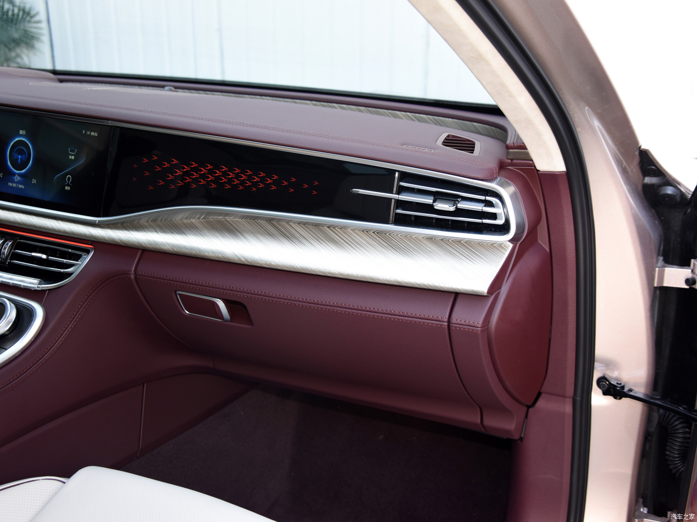 2024 Large Vehicles Car Hongqi H9 Automobile Fuel Vehicle 0km Used Cars 2.0T 3.0T Automatic Car With Cruise Control ACC