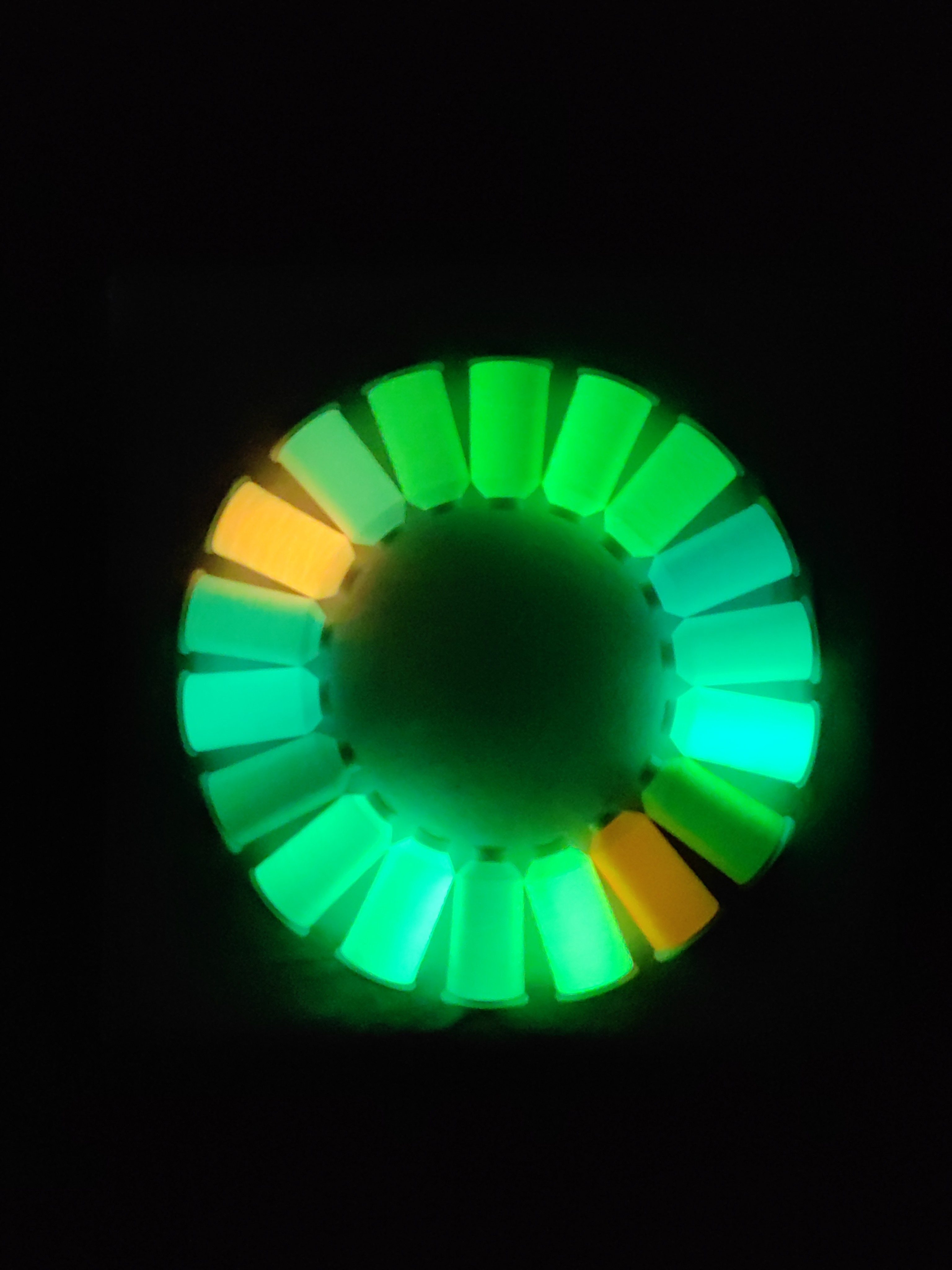 900D 5000m Glow In The Dark Acrylic Yarn Luminous Sewing Thread