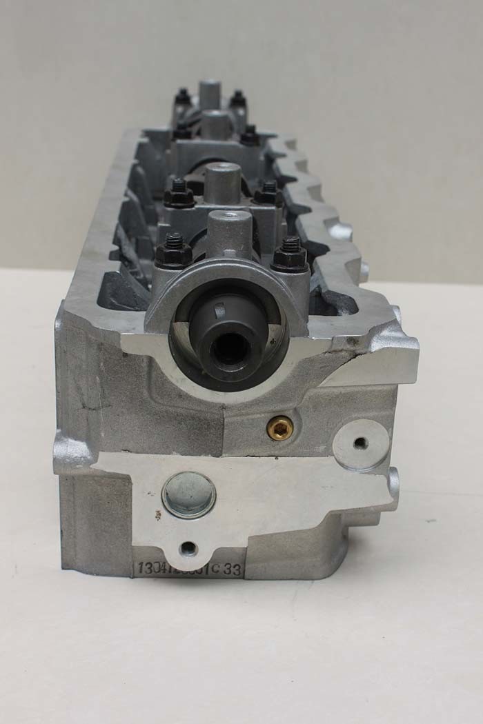 VW Diesel Engine Complete Cylinder Head Assembly 074103351D Long Life