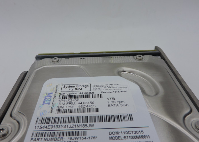 IBM Hard Disk 44X2458 44X2459 46C4455 4618 1T 7.2K 3.5 SATA 1 year warranty
