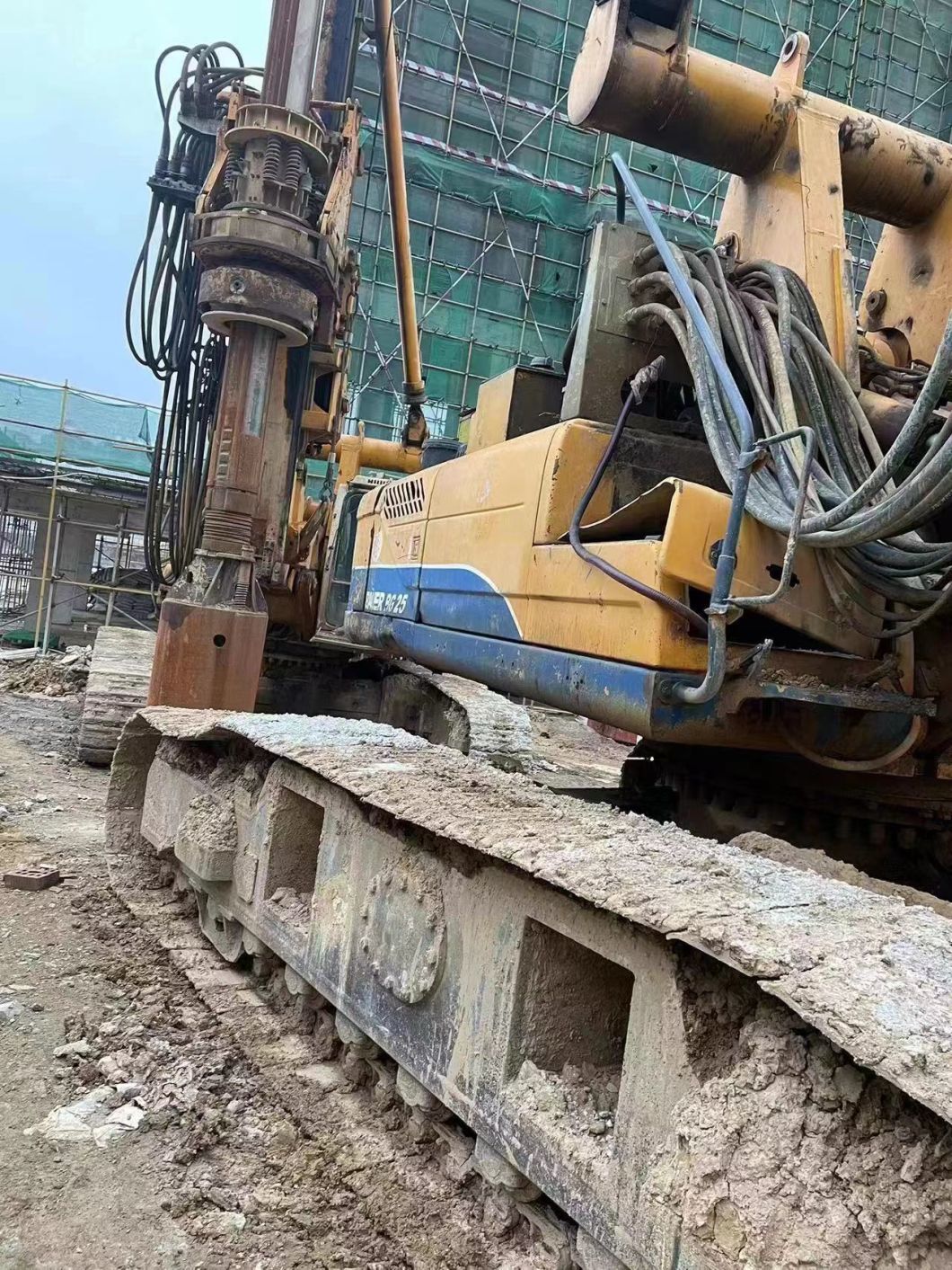 Good Original Condition 2010 and 2011 Bau Er Bg25 Drill Rig Piling Driving, Auger Driver, Continuous Flight Augering, Rotary Drilling Rig Factory Directly Sell
