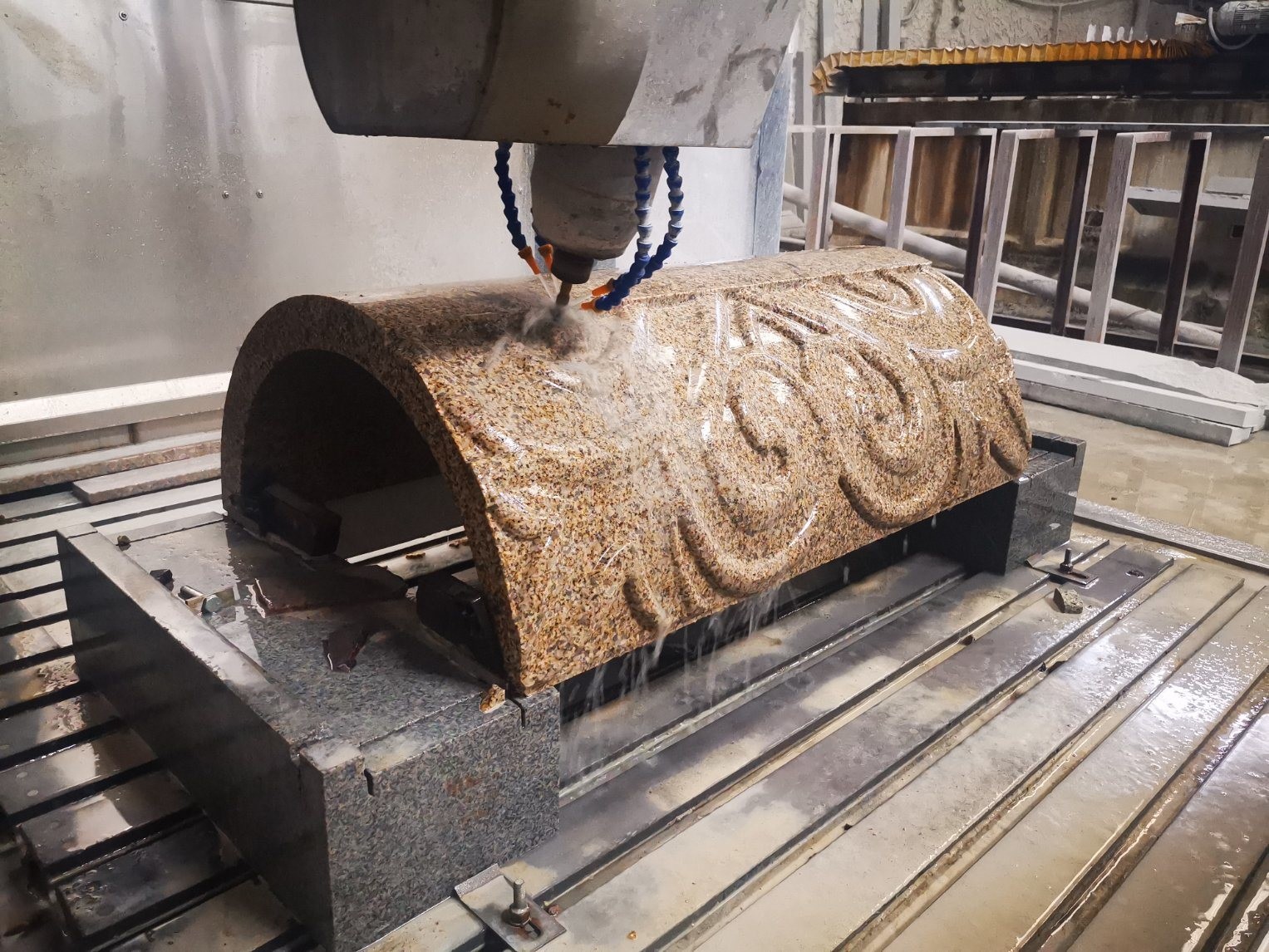 Xianda 4 Axis High Precision CNC Carving Machine With 0.02mm Positioning Accuracy And 5.5KW Spindle Power