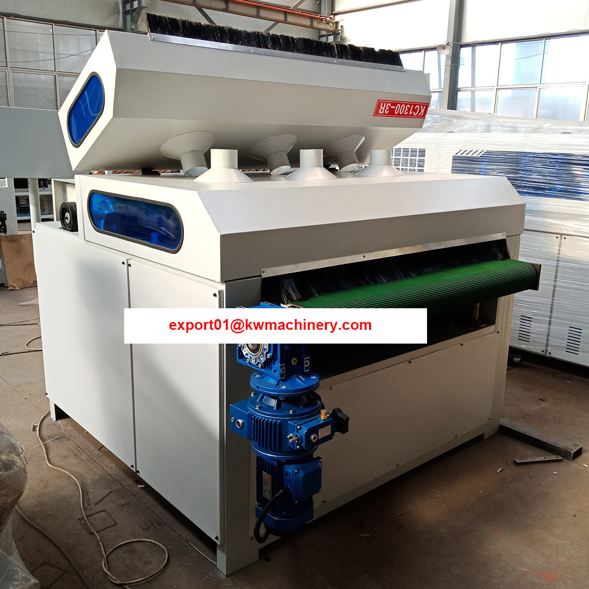Steel wire roller brush machine making wood grain on solid wood