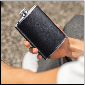 Leak Proof Engraved Flask Whisky Flask Stainless Steel Pocket Hip Flask For Liquor Stainless Steel Wine Jug Set 7 oz Portable Outdoor Small Wine