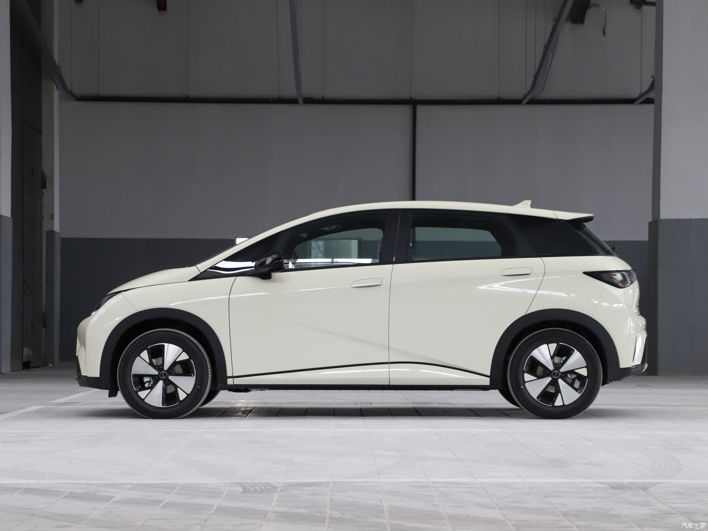 2023 BYD Dolphin Electric Car 420km Free Version Bluetooth Connectivity