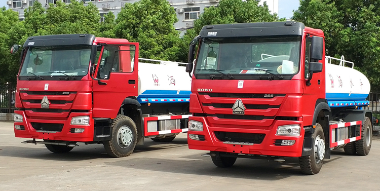 HOWO 4x2 12 cbm Sprinkler Water Tank Truck