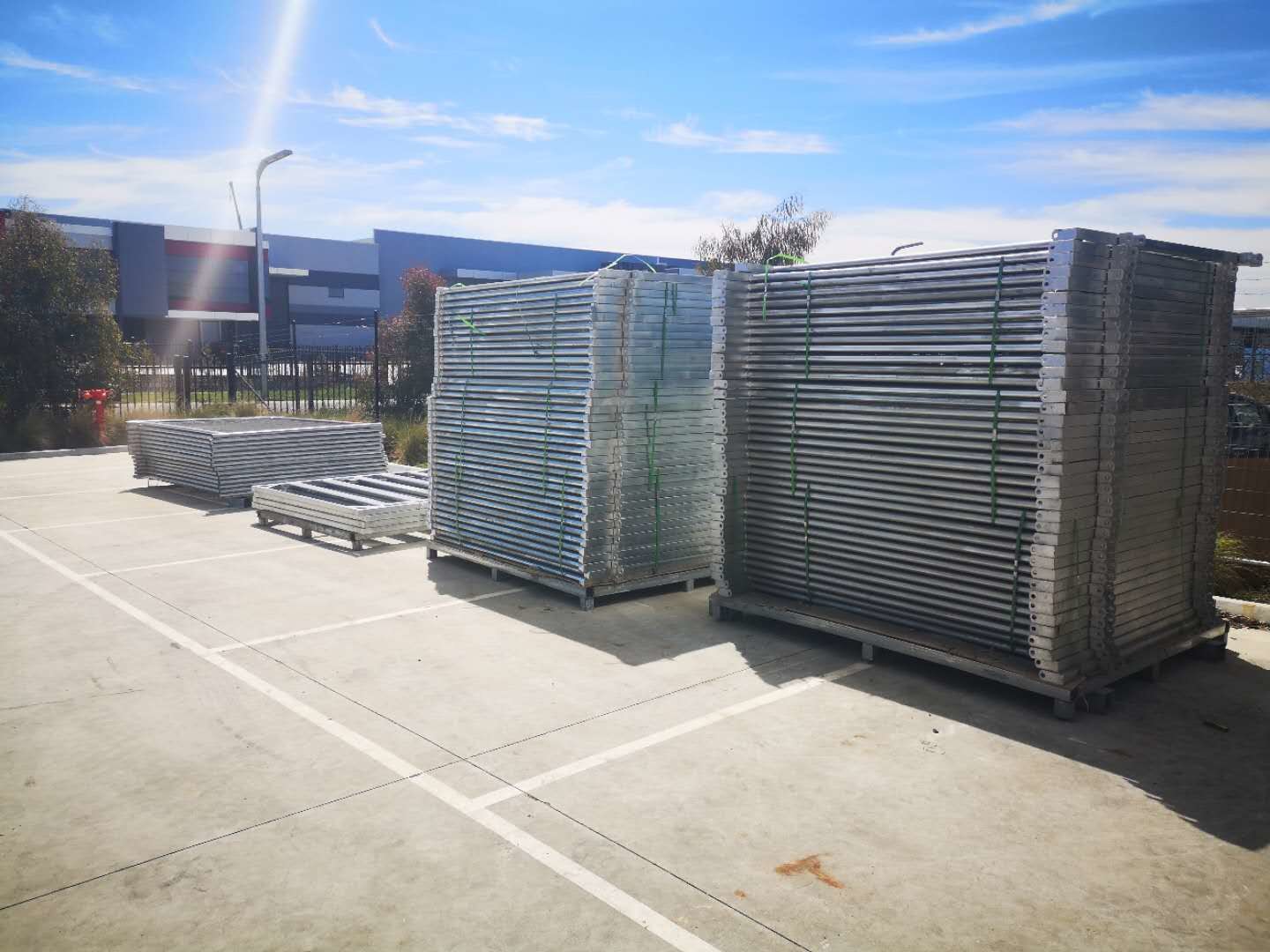 30pcs Bundle Heavy Duty Portable Corral Panels For Cattle & Gate