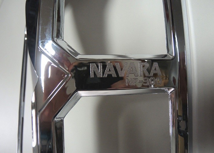 Black and Chrome Headlight Bezels And Taillight Cover For Nissan NP300 Navara 2015