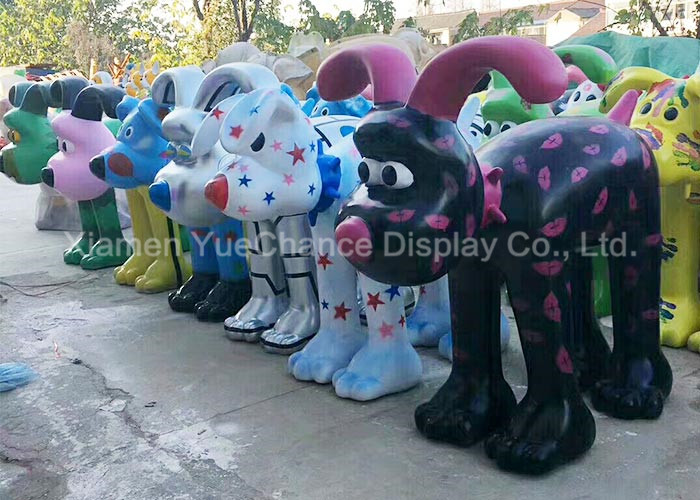Custom Large Fiberglass Animals Fiberglass Dog Statues With Different Logo