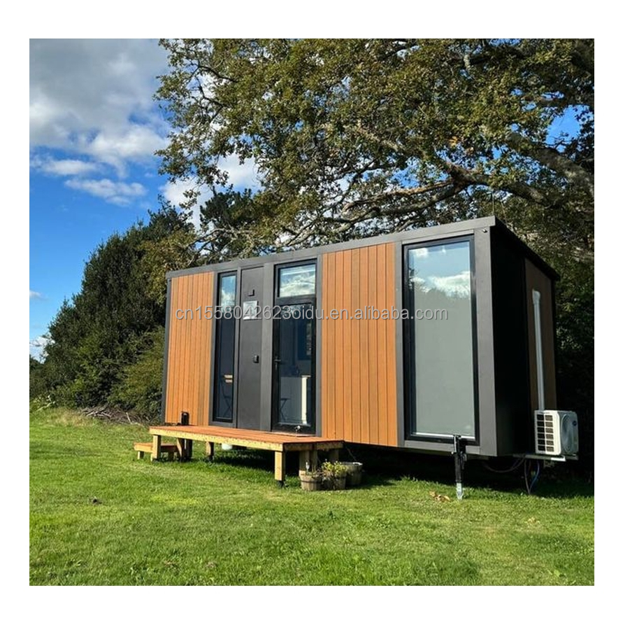 20ft Modern Design Prefabricated Wooden House Steel Material Tiny Container House for Hotel/Couple Vocation Outdoor Stay