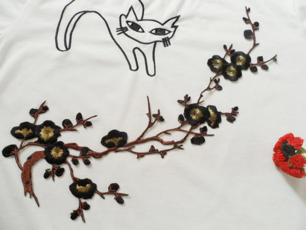 Hot Fix Motif Wintersweet Embroidery Lace Flower
