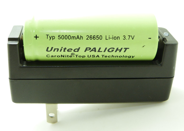 High Reliability Simple Li Ion Battery Charger , 18650 Single Battery Charger