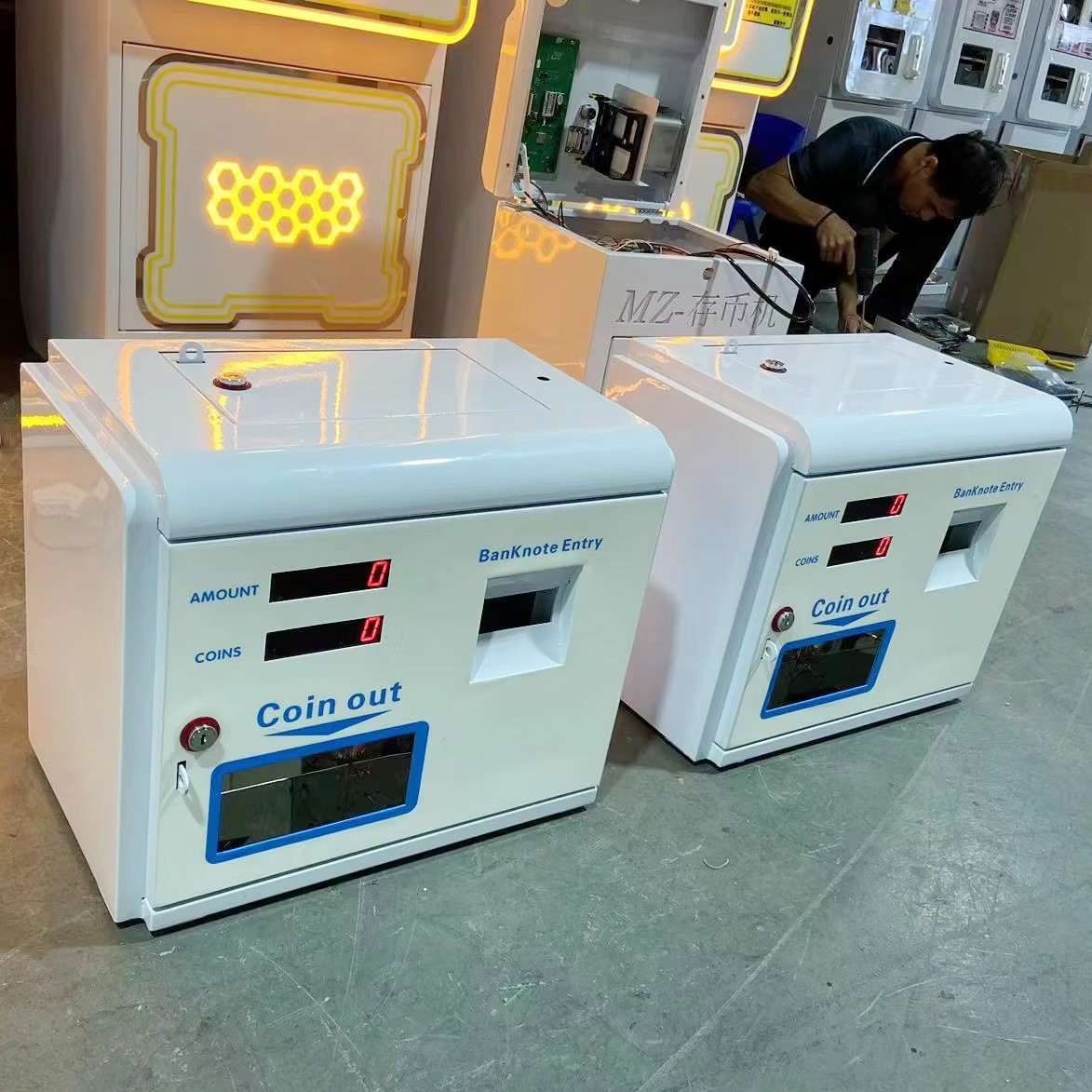 Amusement Park Coin Operated Coin Change Machine Bar Counter 24 Hours Automatic Money Changer Token Coin Change Dispenser Machine