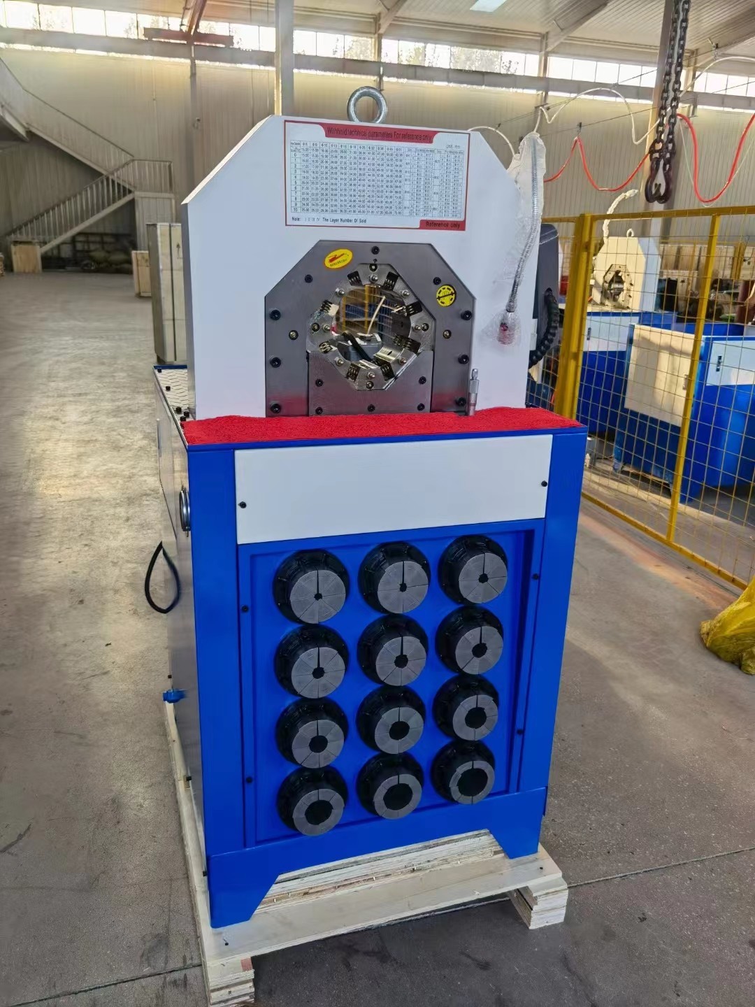 System Pressure 31.5MPa And Super Thin AC Hose Crimping Machine By 1500T Crimping Force