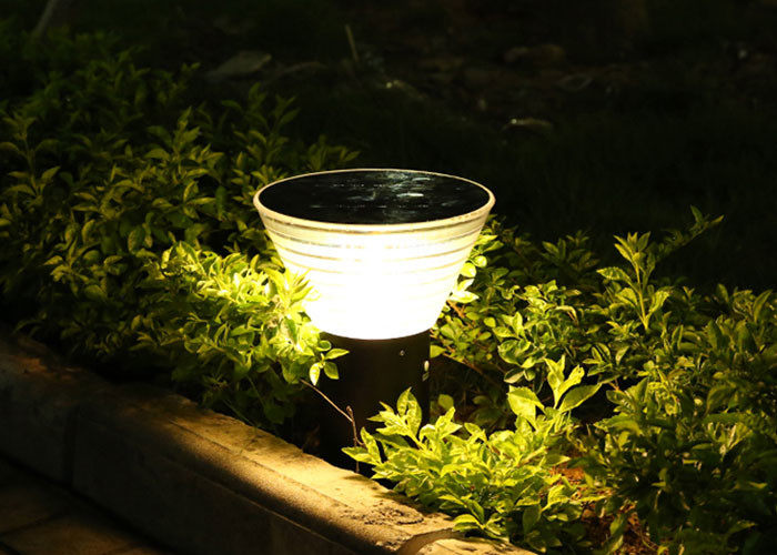 Energy Conservation Solar Lawn Lights 3200AH 6400mAH 30cm 60cm 80cm Height