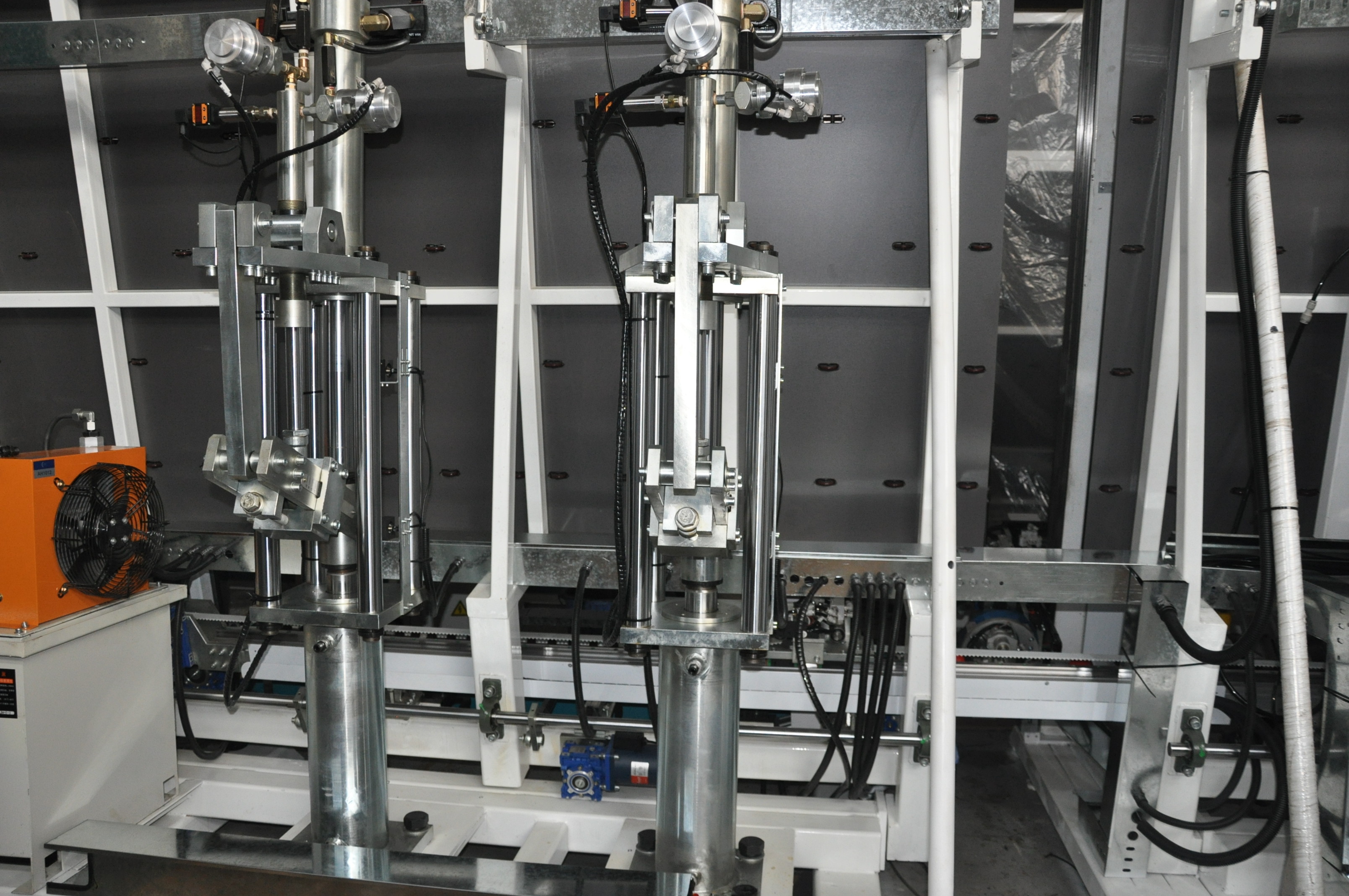 8 Shaped Glass Sealing Robot