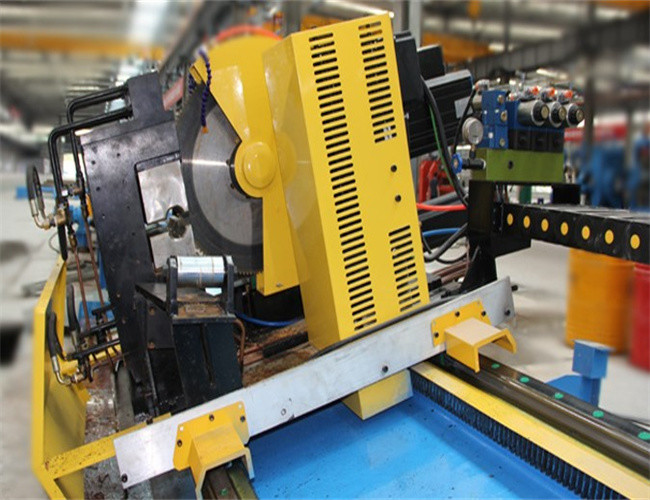 220V/380V/480v Black Steel Pipe Cutting Machine Flying Saw Machine