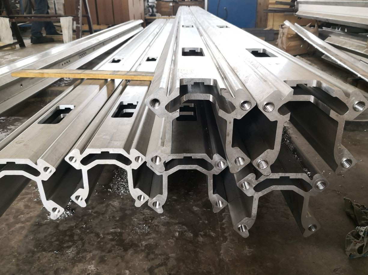 Retractable Atlas S1D Feed Beam Machined S1D 14 Feet Aluminium Extruded Profiles