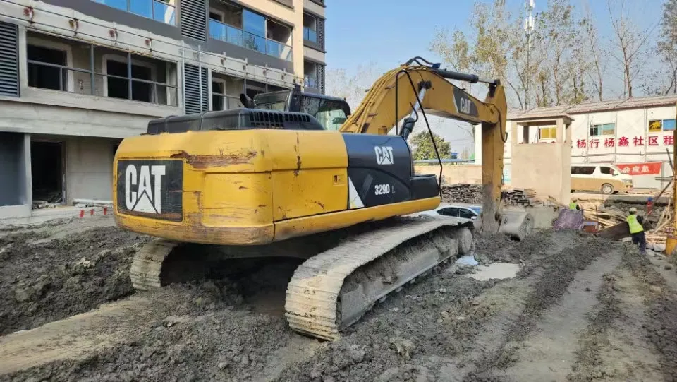 Cat Excavator for Sale at Low Price, Fast Delivery, Original, Unmodified Original Excavator Cat 329d, Fine Original Excavator