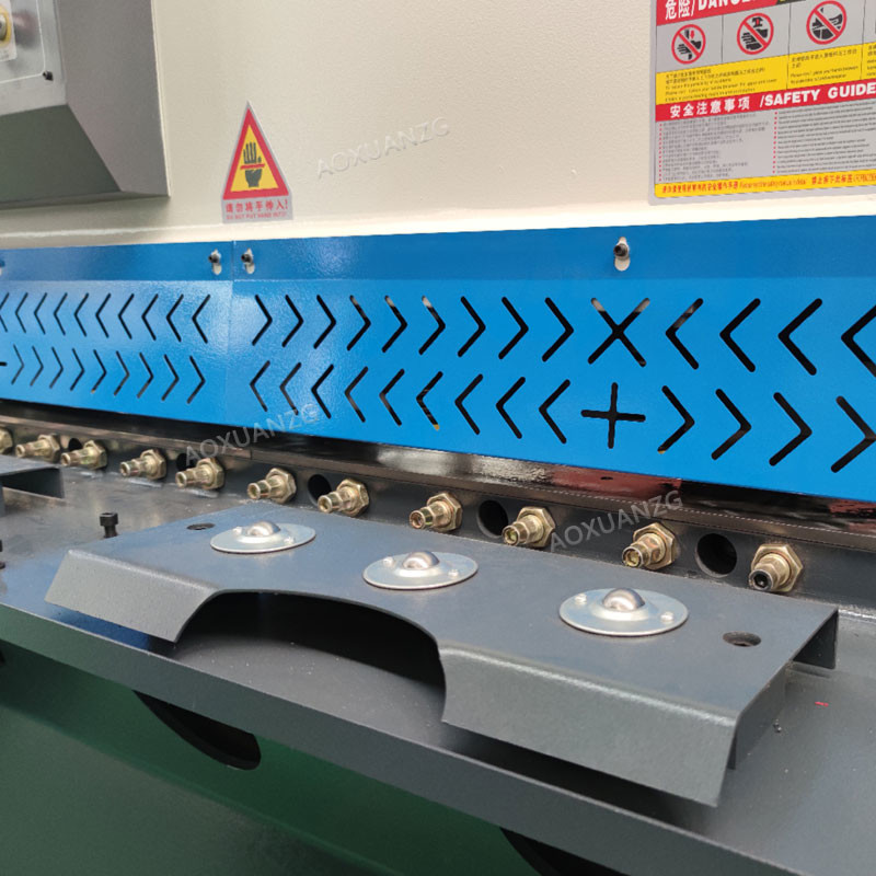 CNC Hydraulic Guillotine Shear Machine Advanced Configuration QC12K-4*2500