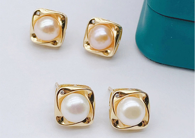 Fashion Romantic Pearl Earrings Natural Pearl Earring Jewelry Zircon Gold Drop Earrings for Women Earrings Wedding Gift
