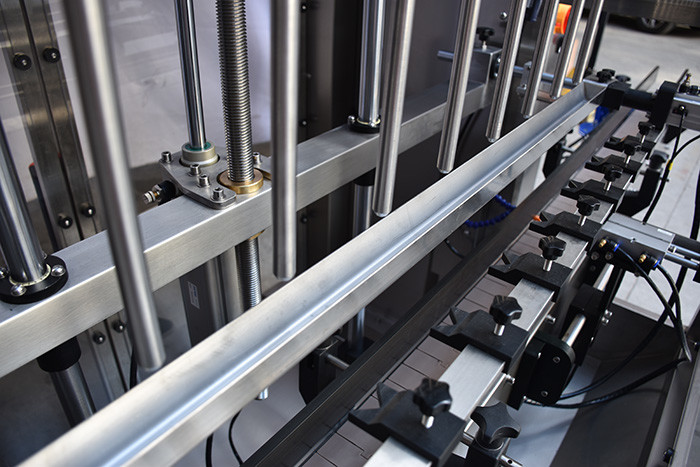 Automatic Stainless Steel Filling Capping Machine For Olive Edible Oil Glass Bottle
