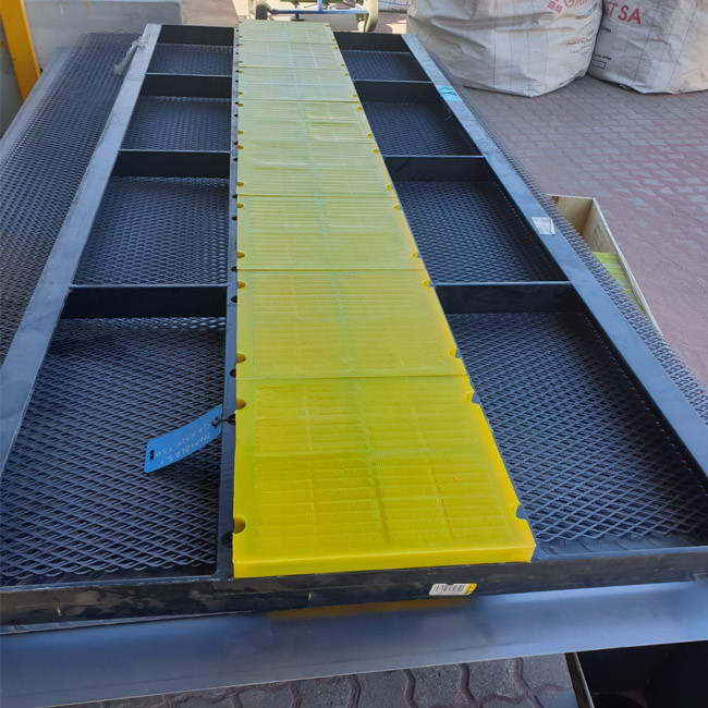 Industrial Linear Vibrating Poly Screen Panels New Polyurethane Screen For Ore Dewatering And Liquid Sieving