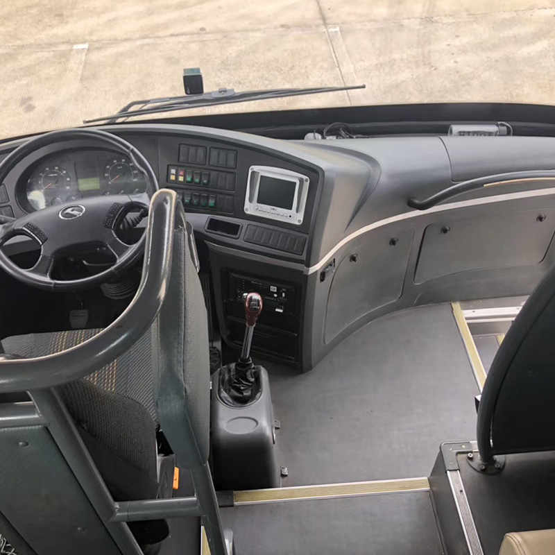 53 Seats Used Higer Bus Luxury Coach 7AMT Gearbox for Class Transportation