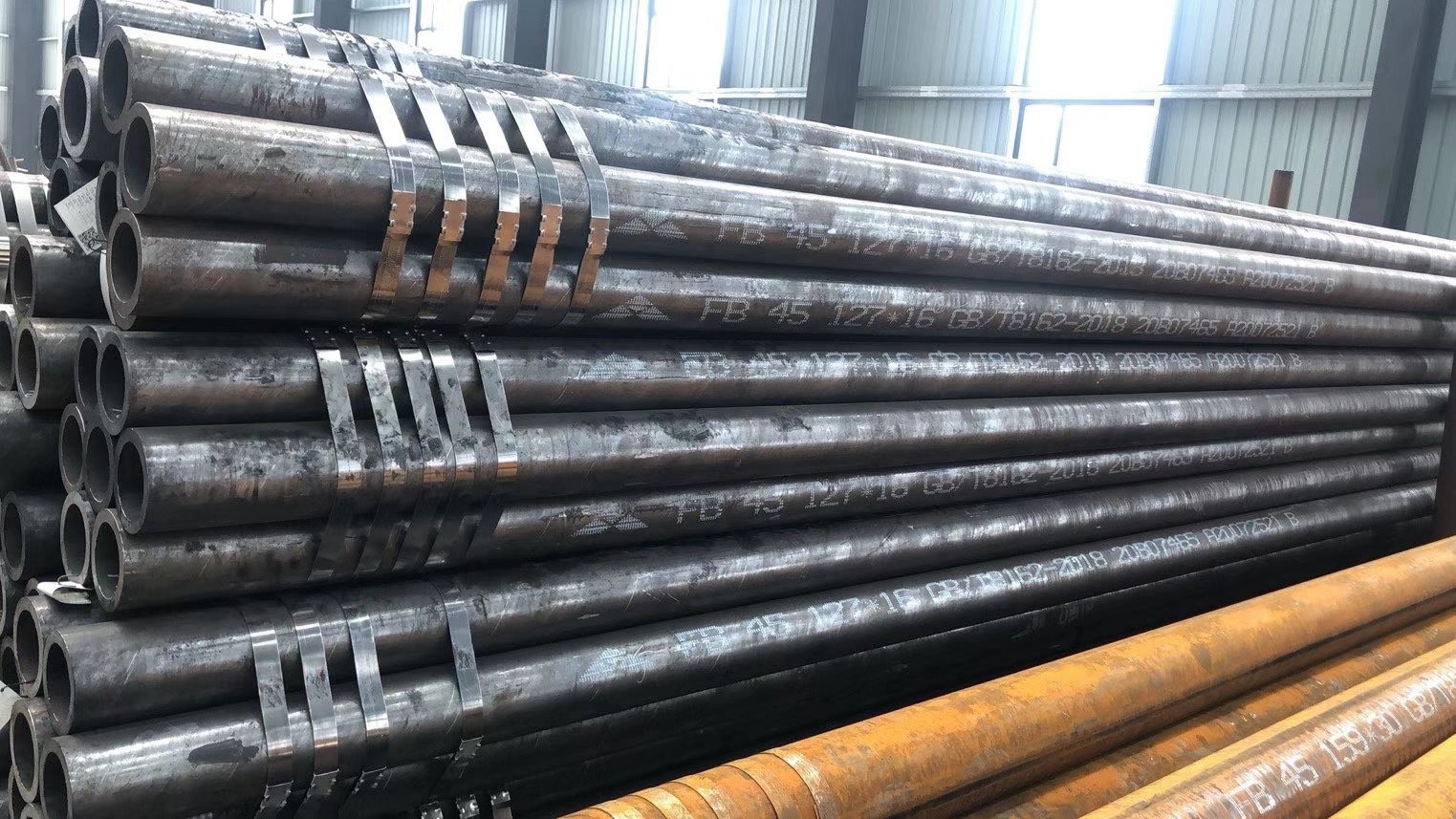 SS400 Weld Round Carbon Steel Pipe Q345 Q235 2-55mm