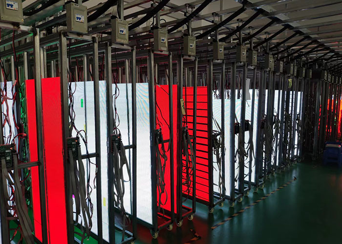 Eye Catching Full Color Indoor Led Billboard Front Maintenance P2 P4