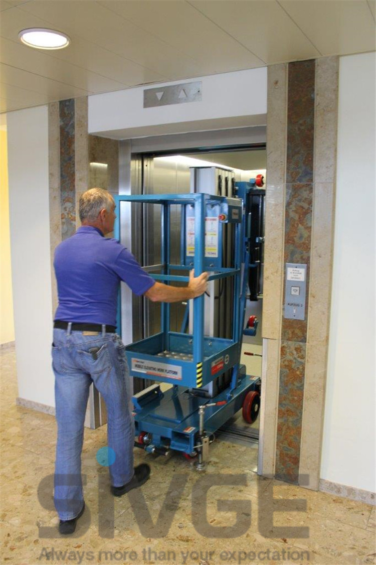 Blue Vertical Single Mast Lift 8 Meter Working Height For Factory Working