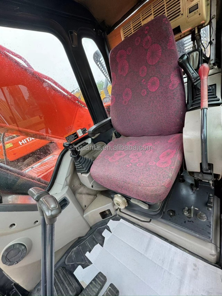 Used Doosan Excavator DH220 Super with High Slope Efficiency and Good Cab Sealing