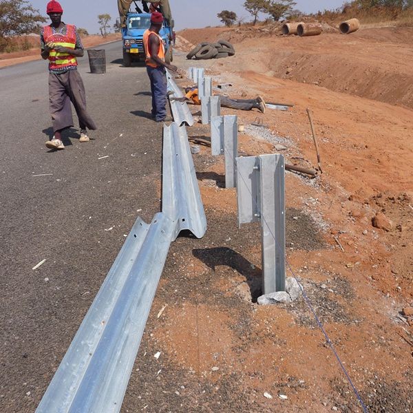 Anti-corrosion Galvanized Metal Flange Post for Roadway Safety and Reliability