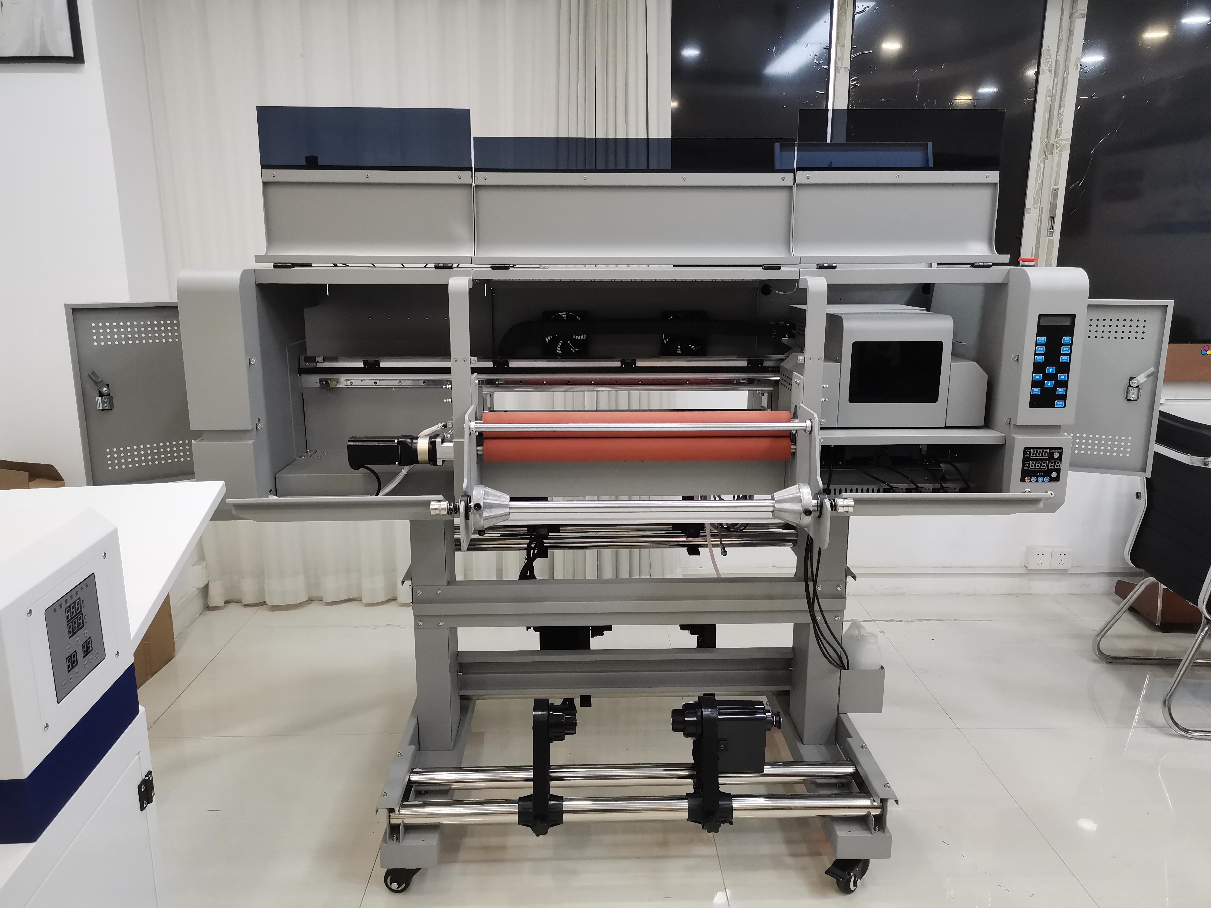 Multicolor AB Film Sticker Printer with 60cm UV DTF Printer and EPS 3 I3200 Printheads