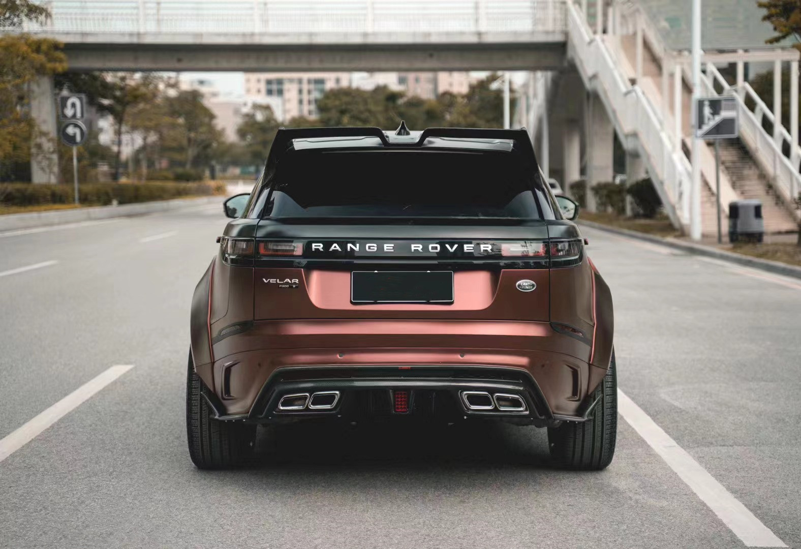For Land Rover Velar Carbon Fiber Body Kit Velar Upgrades LM-style Front and Rear Bumper Spoiler Widebody Kit