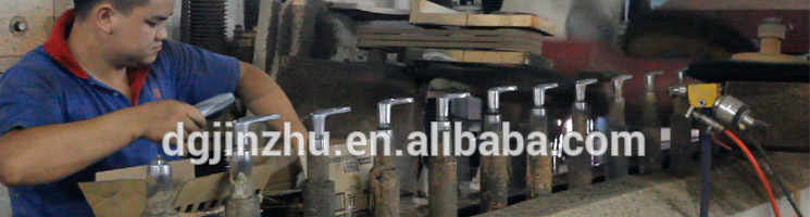 door handle polishing machine working.jpg
