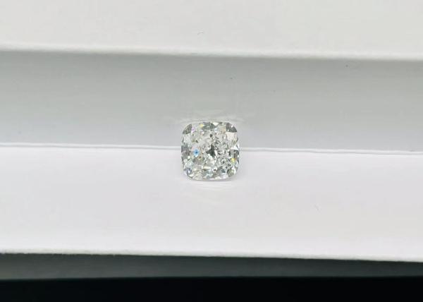Color H-D Cushion Cut Lab Grown Diamond Jewelry Decorations IGI Certified